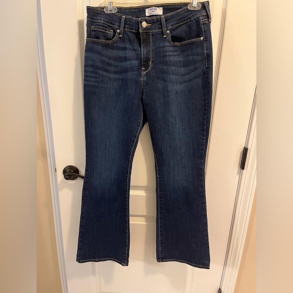Bootcut Levi’s jeans